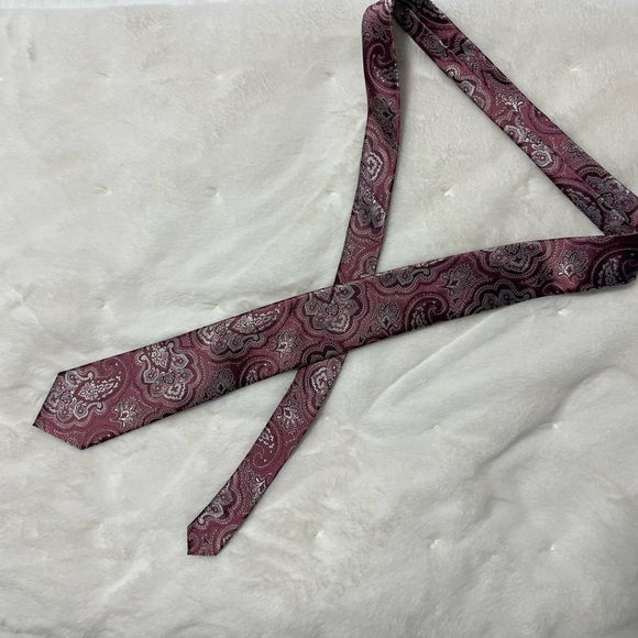 PRONTO UOMO- Tie, Paisley Pattern Pink Gray Black Hand Made - Picture 1 of 2